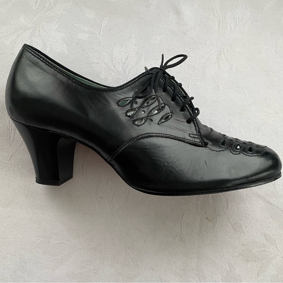 Vintage 1940s Black Leather Granny Shoe NOS Size 8 - Picture 3 of 17